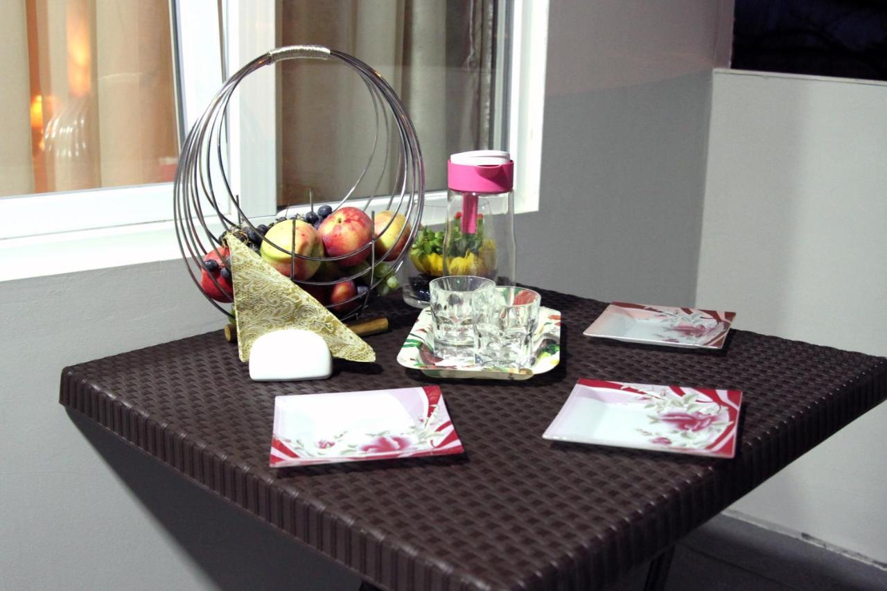 Georgian Hosts Tbilisi Otel Dış mekan fotoğraf