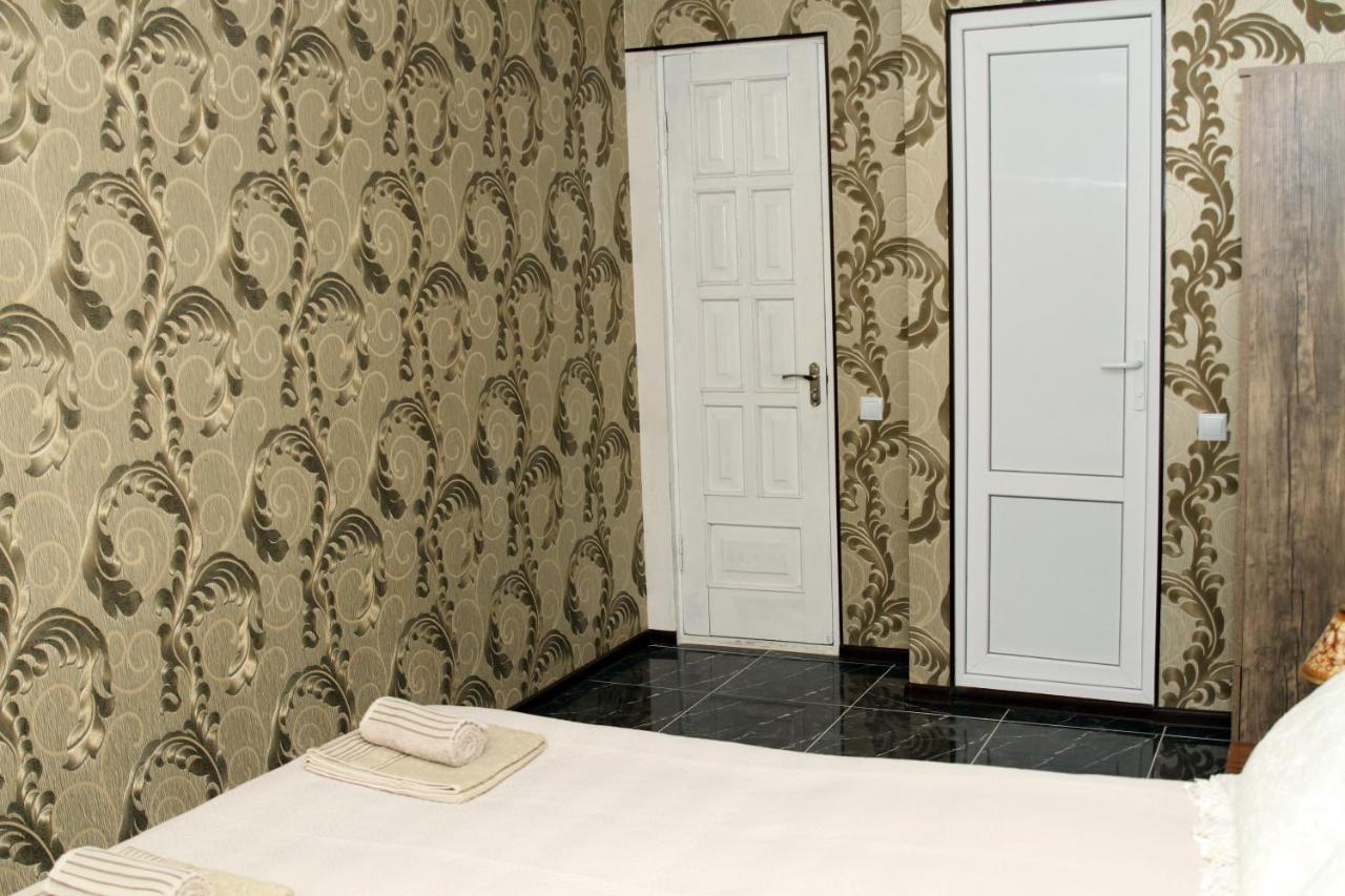 Georgian Hosts Tbilisi Otel Dış mekan fotoğraf
