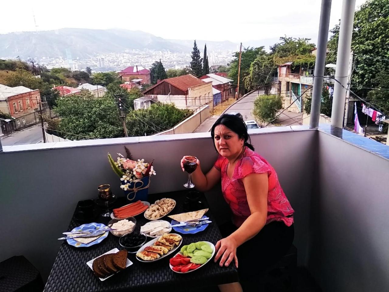 Georgian Hosts Tbilisi Otel Dış mekan fotoğraf