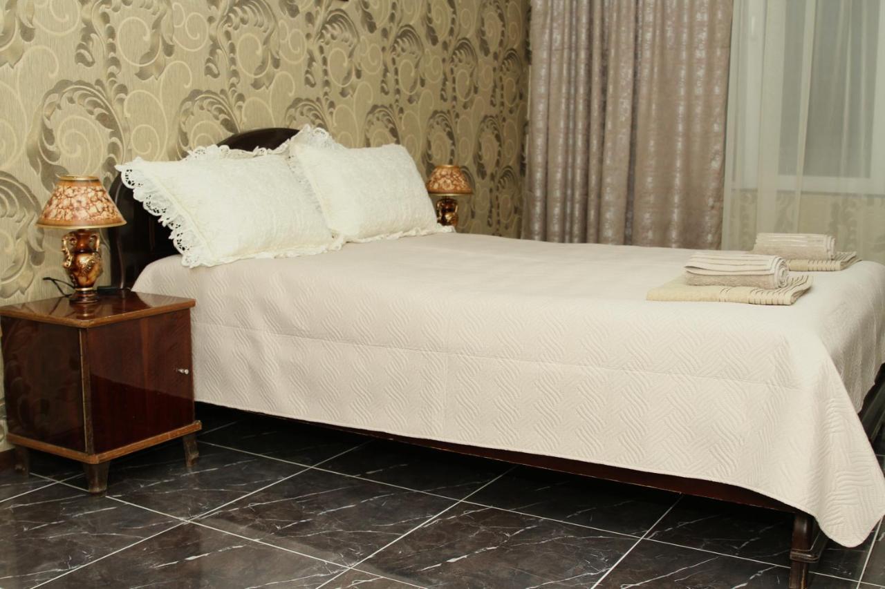 Georgian Hosts Tbilisi Otel Dış mekan fotoğraf
